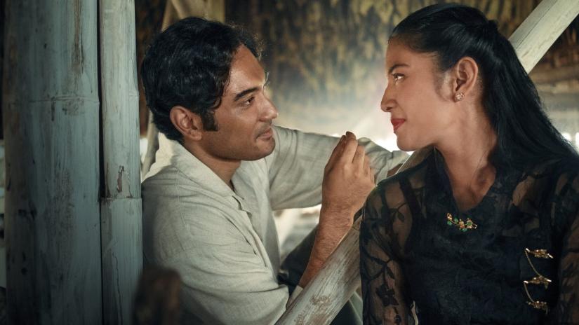 Cigarette Girl Arkaplan