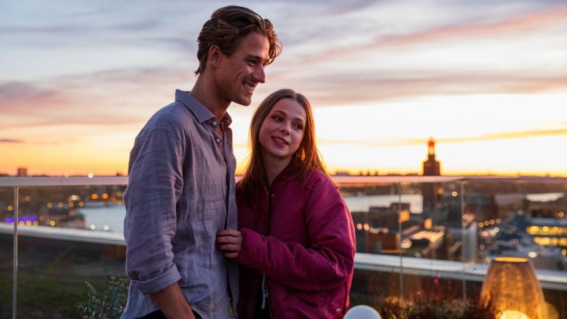 Neredeyse Sıradan Bir Aile Arkaplan